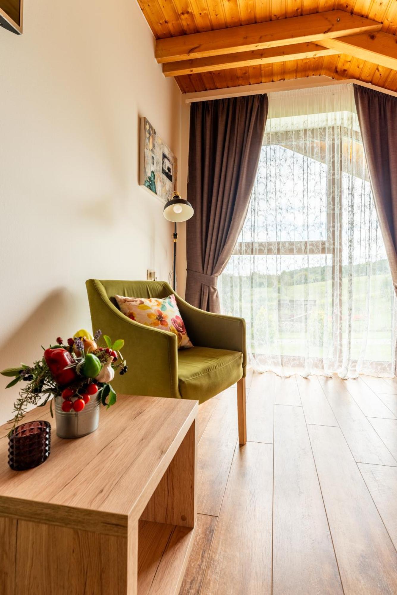 Bed&Breakfast Vinarija Coner Bjelovar Extérieur photo