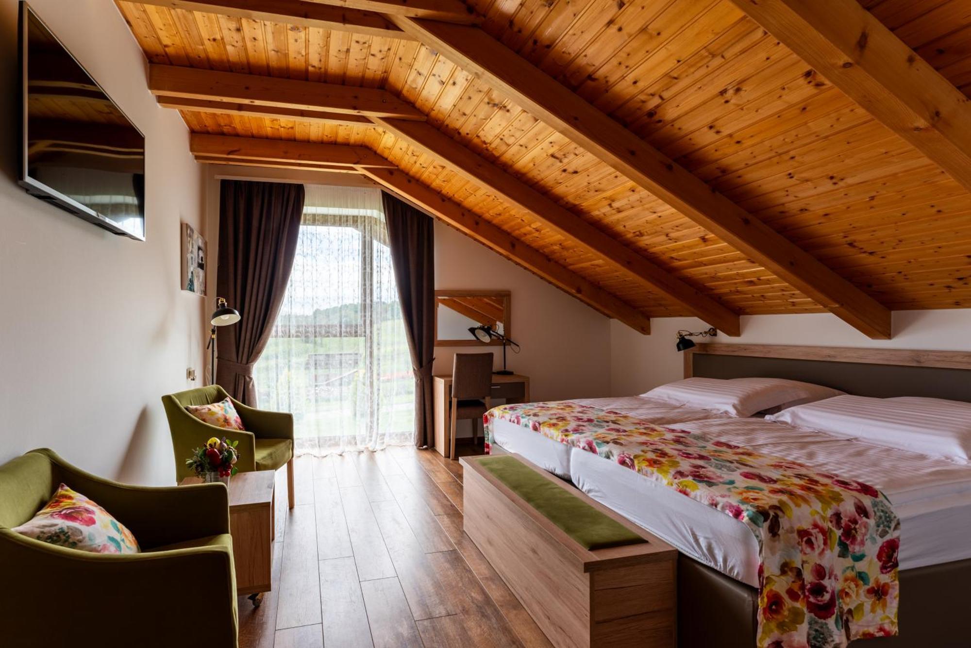 Bed&Breakfast Vinarija Coner Bjelovar Extérieur photo
