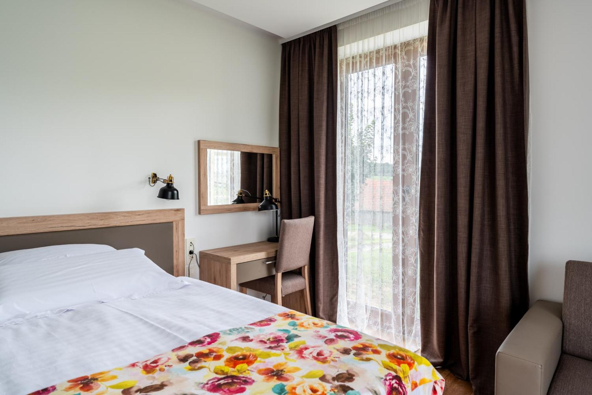 Bed&Breakfast Vinarija Coner Bjelovar Extérieur photo